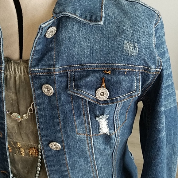 Jean jacket - Picture 2 of 4
